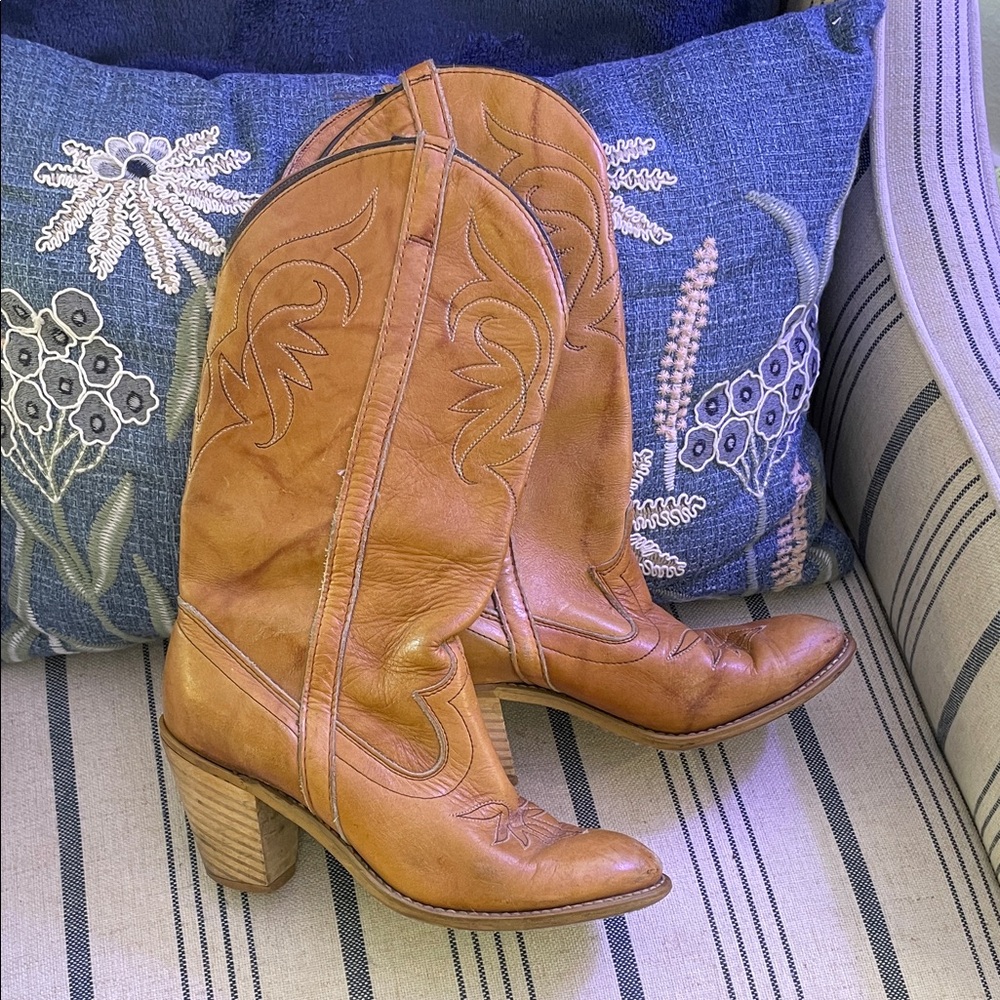 Dingo Tan Heeled Western Boots